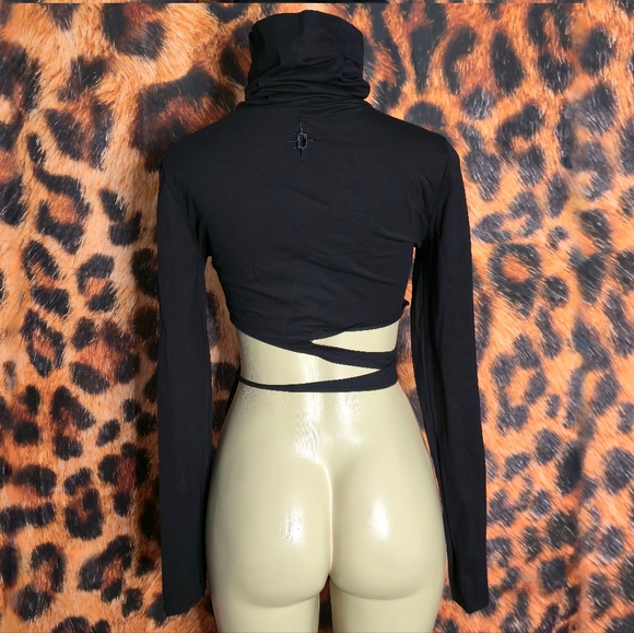 Warp Long Sleeve Wrap Top - Picture 6 of 12